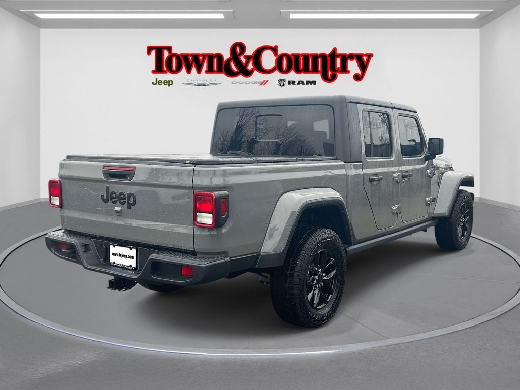 2022 Jeep Gladiator — side profile view